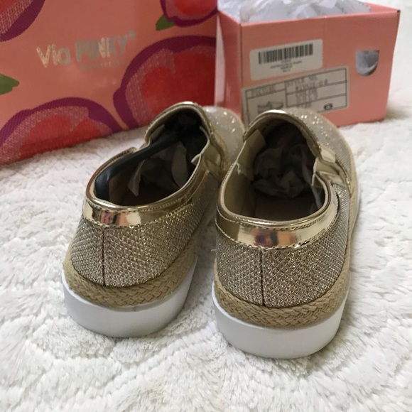 👟 Via Pinky Collection Gold Winnie Sneakers - Picture 14 of 16